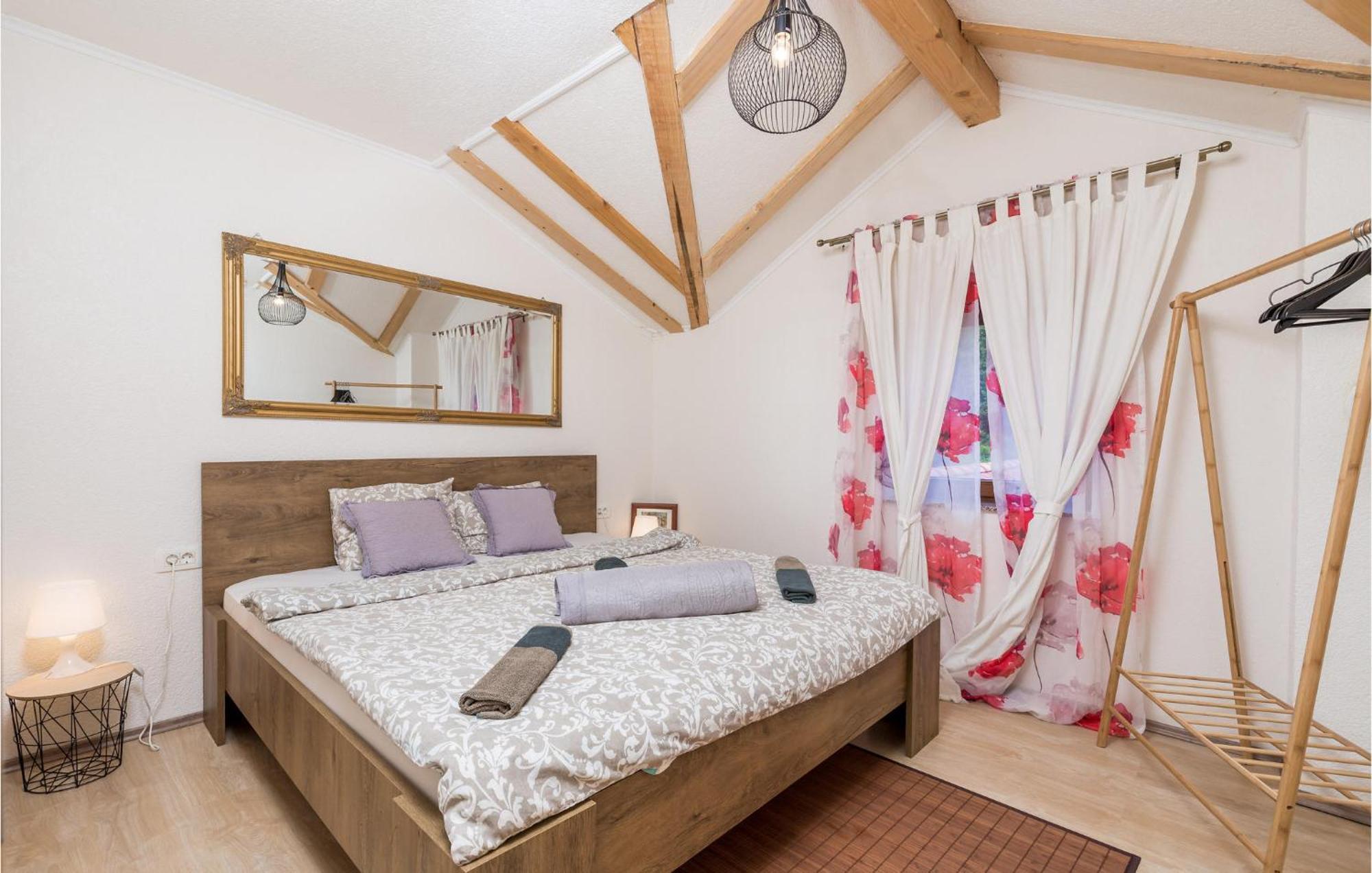 Amazing Home In Vrzici With Jacuzzi Εξωτερικό φωτογραφία