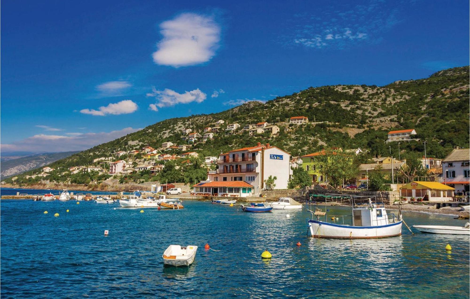 Amazing Home In Vrzici With Jacuzzi Εξωτερικό φωτογραφία